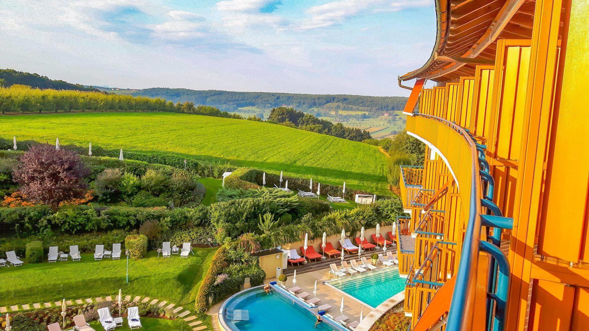 Hotel & Spa Der Steirerhof Bad Waltersdorf Bagian luar foto